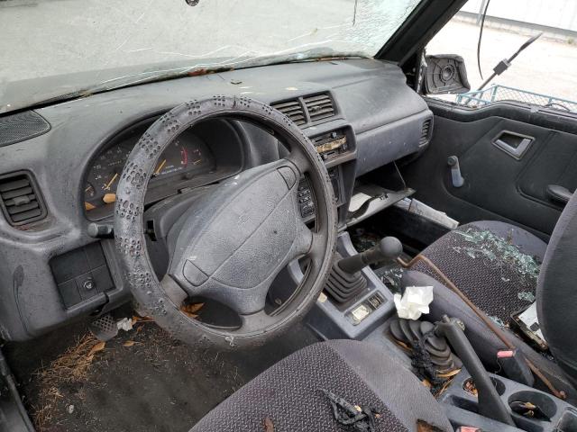 Photo 8 from auction – 1998 CHEVROLET TRACKER with VIN 2CNBJ1861W6908098