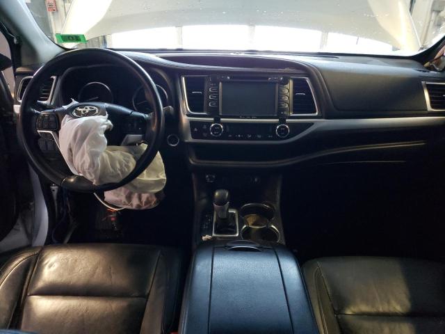 Photo 8 from auction – 2016 TOYOTA HIGHLANDER with VIN 5TDJKRFH2GS258219