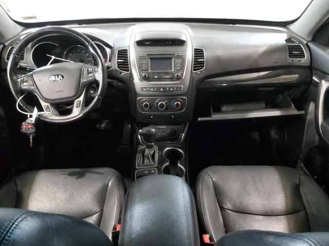 Photo 8 from auction – 2015 KIA SORENTO LX with VIN 5XYKTCA67FG571380