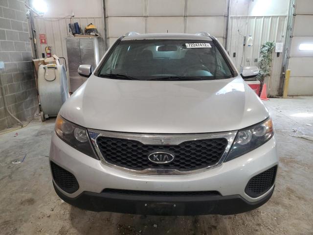 Photo 5 from auction – 2013 KIA SORENTO LX with VIN 5XYKTDA27DG391428