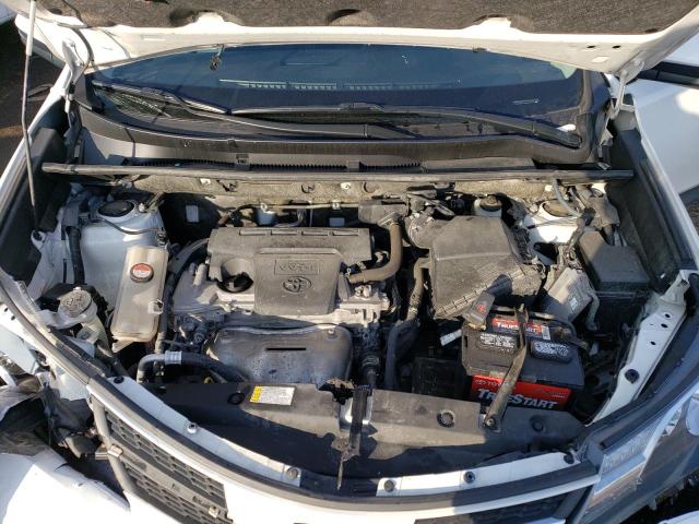 Photo 12 from auction – 2015 TOYOTA RAV4 XLE with VIN JTMRFREV0FD158838
