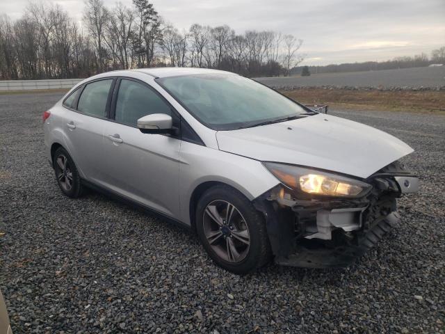 Photo 4 from auction – 2017 FORD FOCUS SE with VIN 1FADP3FE0HL294100
