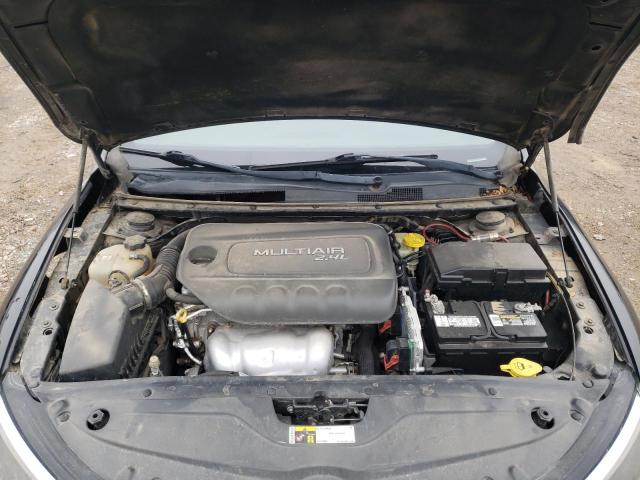Photo 11 from auction – 2015 CHRYSLER 200 LIMITE with VIN 1C3CCCAB4FN706510