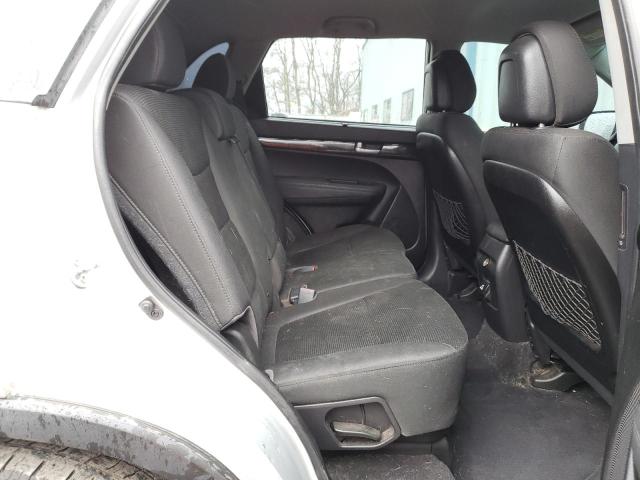 Photo 11 from auction – 2014 KIA SORENTO LX with VIN 5XYKTDA73EG444199
