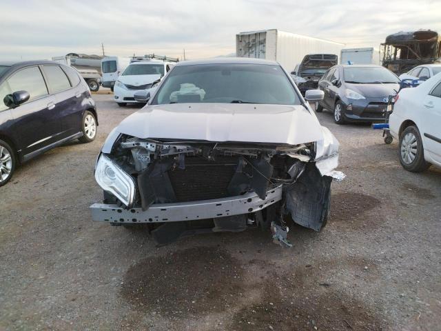 Photo 5 from auction – 2017 CHRYSLER 300 LIMITE with VIN 2C3CCAAG8HH665021