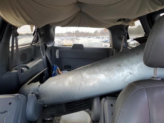 Photo 10 from auction – 2004 CHRYSLER TOWN & COU with VIN 2C4GP54L74R604569