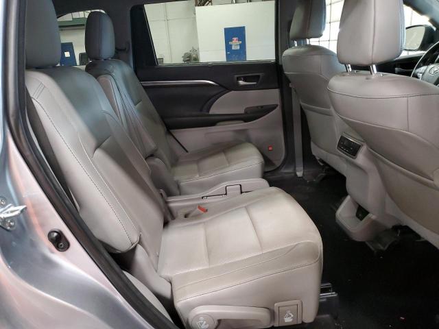 Photo 11 from auction – 2016 TOYOTA HIGHLANDER with VIN 5TDDKRFHXGS355343