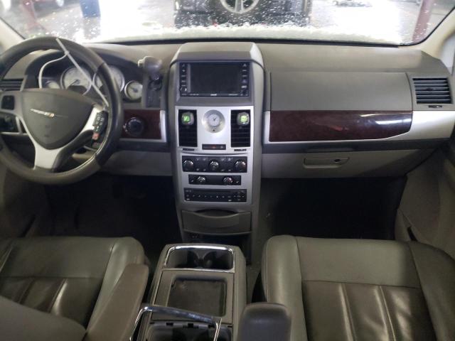 Photo 8 from auction – 2010 CHRYSLER TOWN & COU with VIN 2A4RR5D16AR104233