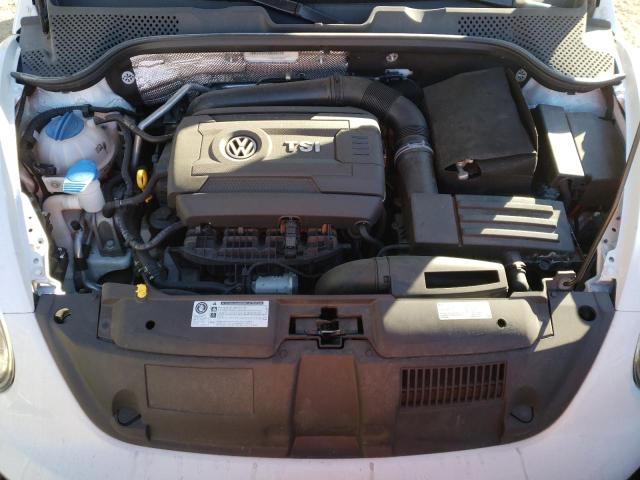 Photo 11 from auction – 2017 VOLKSWAGEN BEETLE SE with VIN 3VWJ17AT4HM606569