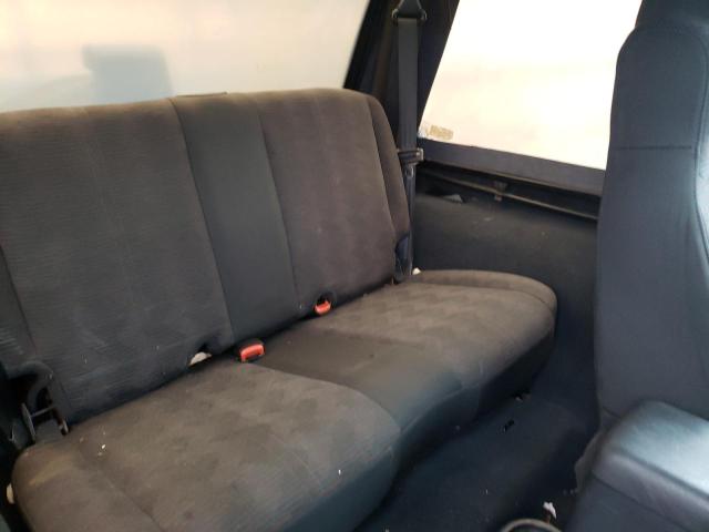 Photo 10 from auction – 2004 JEEP WRANGLER X with VIN 1J4FA39S64P752614