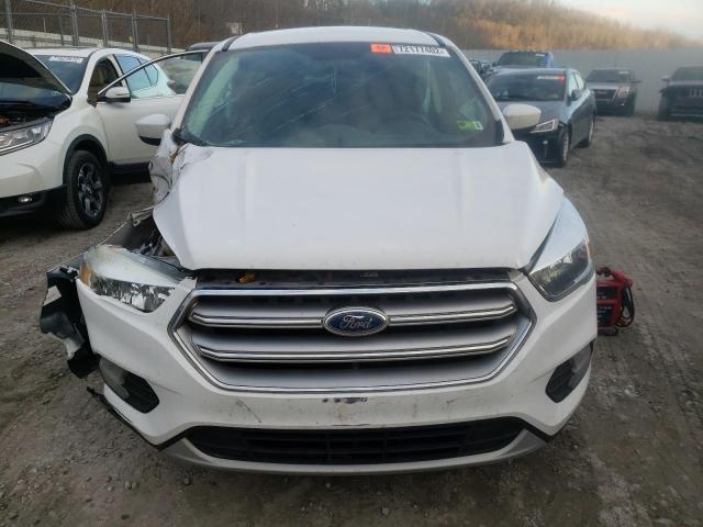 Photo 5 from auction – 2017 FORD ESCAPE SE with VIN 1FMCU9GDXHUB37591