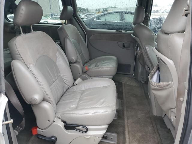 Photo 11 from auction – 2003 CHRYSLER TOWN & COU with VIN 2C8GP64L93R126786