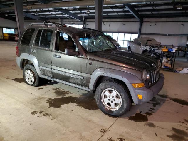 Photo 4 from auction – 2005 JEEP LIBERTY SP with VIN 1J4GL48K35W714562