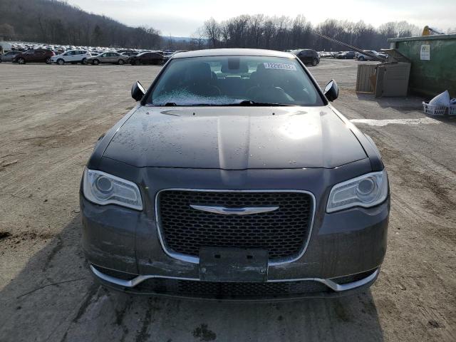 Photo 5 from auction – 2017 CHRYSLER 300 LIMITE with VIN 2C3CCARGXHH655658