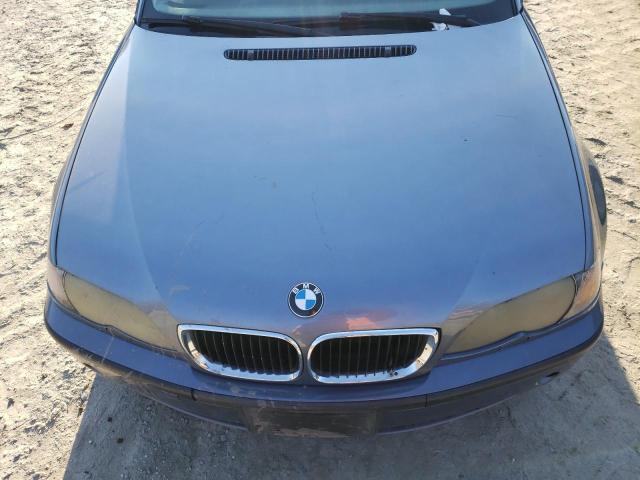 Photo 11 from auction – 2004 BMW 325 I with VIN WBAET374X4NJ81704