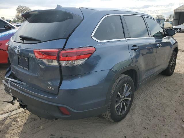 Photo 3 from auction – 2017 TOYOTA HIGHLANDER with VIN 5TDKZRFH9HS199607