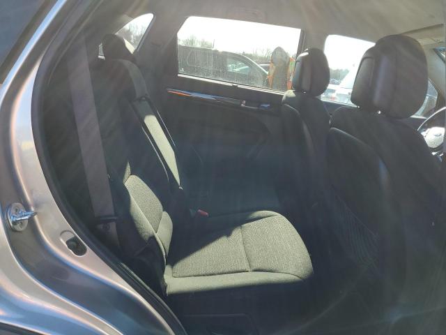 Photo 11 from auction – 2015 KIA SORENTO LX with VIN 5XYKT4A60FG641002