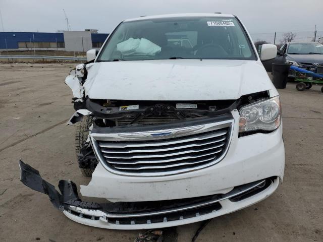 Photo 5 from auction – 2015 CHRYSLER TOWN & COU with VIN 2C4RC1BG2FR711583