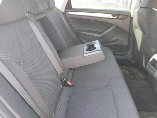 Photo 10 from auction – 2014 VOLKSWAGEN PASSAT S with VIN 1VWAS7A34EC042979