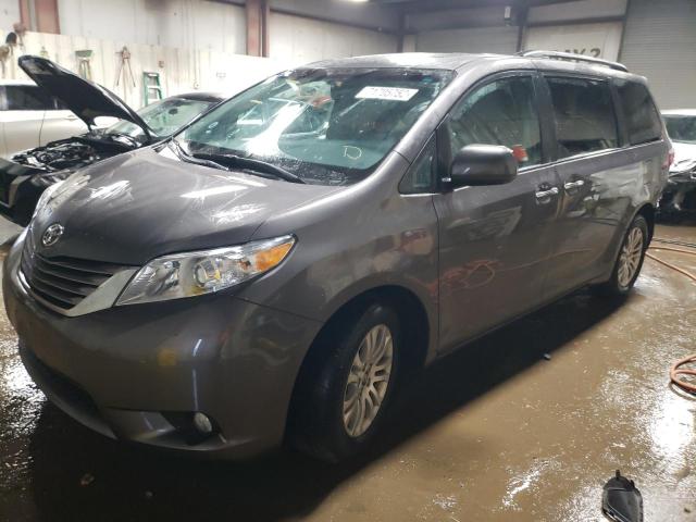 Photo 1 from auction – 2017 TOYOTA SIENNA XLE with VIN 5TDYZ3DC2HS855824