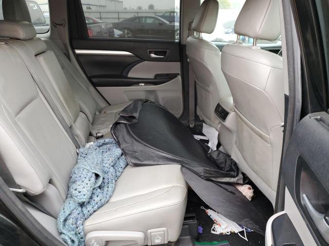 Photo 10 from auction – 2018 TOYOTA HIGHLANDER with VIN 5TDJZRFH1JS907396
