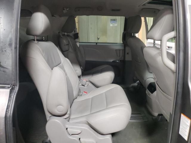 Photo 11 from auction – 2017 TOYOTA SIENNA XLE with VIN 5TDYZ3DC2HS855824