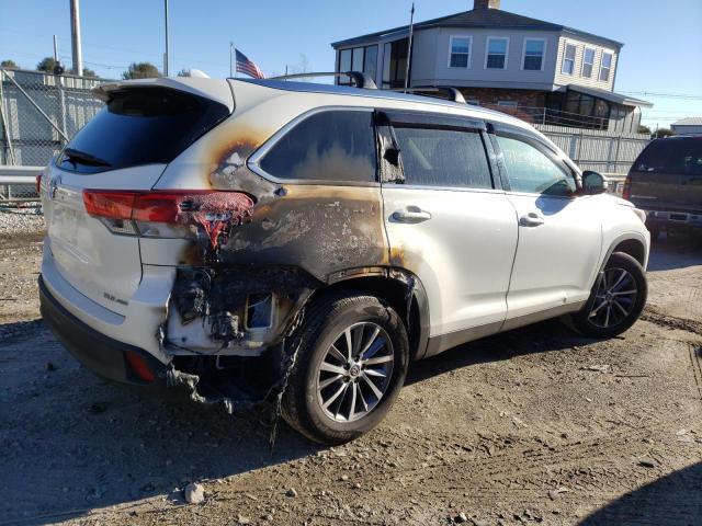 Photo 3 from auction – 2019 TOYOTA HIGHLANDER with VIN 5TDJZRFH6KS624140