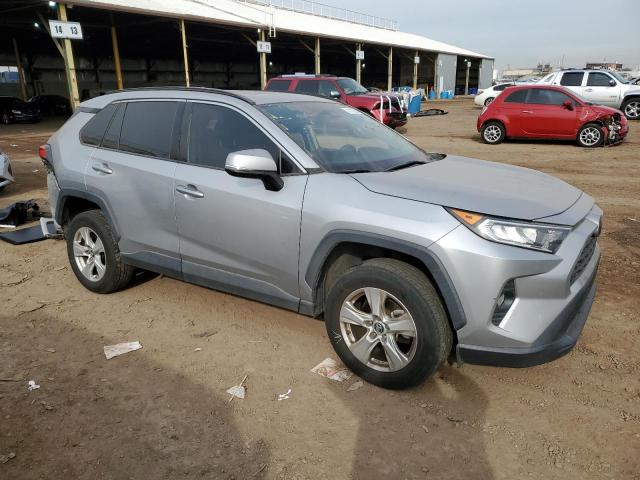 Photo 4 from auction – 2019 TOYOTA RAV4 XLE with VIN 2T3W1RFV5KW012903
