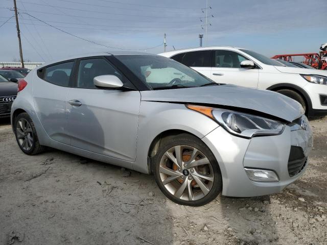 Photo 4 from auction – 2017 HYUNDAI VELOSTER with VIN KMHTC6AD6HU310680