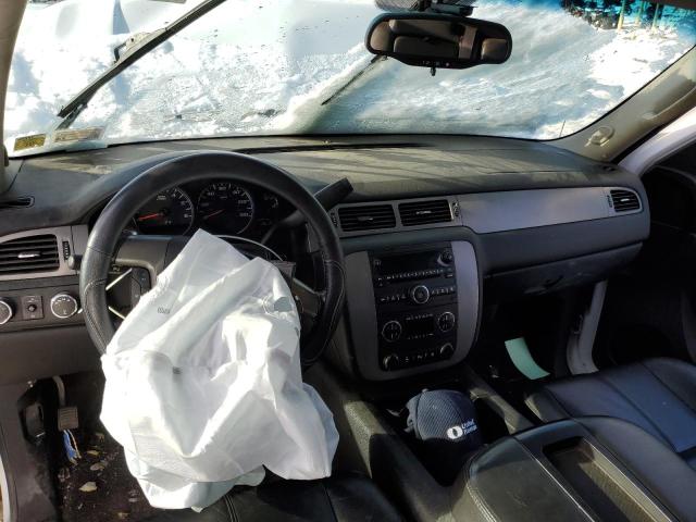 Photo 8 from auction – 2011 CHEVROLET AVALANCHE with VIN 3GNTKFE3XBG344230