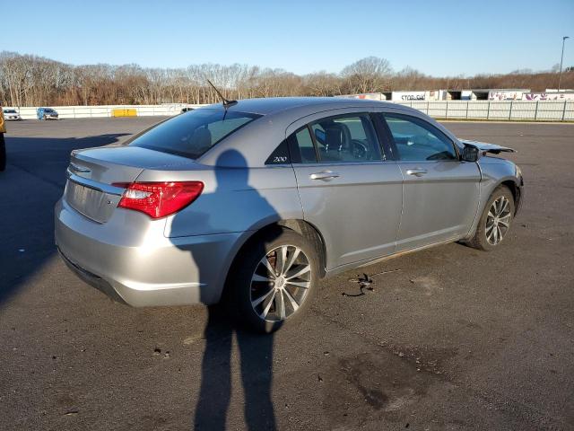 Photo 3 from auction – 2013 CHRYSLER 200 TOURIN with VIN 1C3CCBBB3DN539899