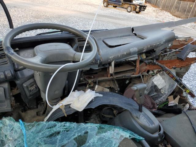 Photo 8 from auction – 2001 ISUZU NPR with VIN JALC4B14817015111
