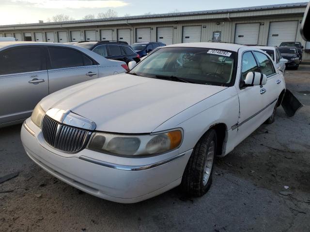 LINCOLN TOWN CAR E 1999 with VIN 1LNHM81W6XY718944 - Photo from auction
