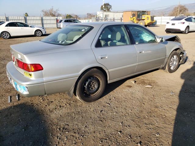 Photo 3 from auction – 2001 TOYOTA CAMRY CE with VIN 4T1BG22K11U078064