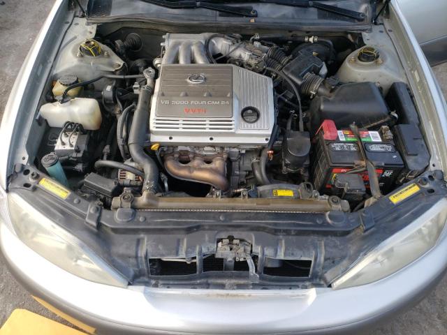Photo 11 from auction – 2000 LEXUS ES 300 with VIN JT8BF28G4Y5088875