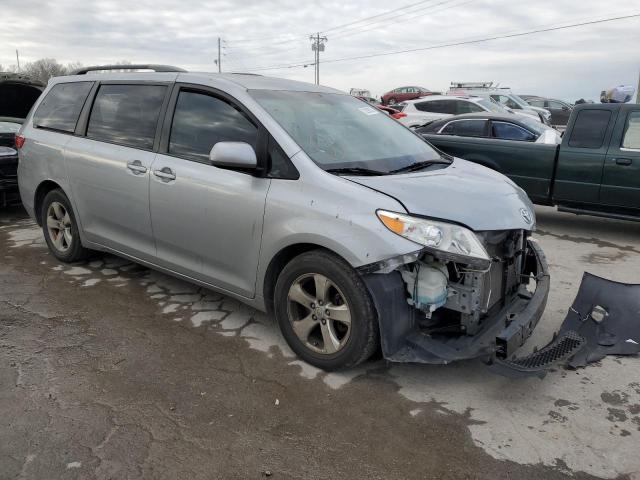 Photo 4 from auction – 2015 TOYOTA SIENNA LE with VIN 5TDKK3DC0FS622743