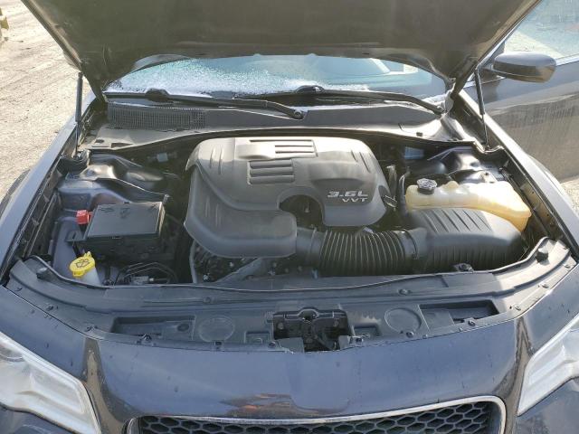 Photo 11 from auction – 2017 CHRYSLER 300 LIMITE with VIN 2C3CCARGXHH655658