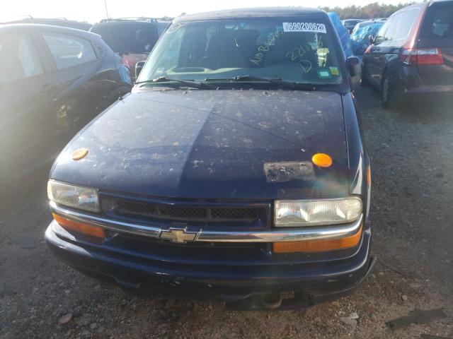 Photo 5 from auction – 2002 CHEVROLET BLAZER with VIN 1GNCT18W82K221136