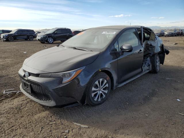 TOYOTA COROLLA LE 2022 with VIN JTDEAMDE7NJ037483 - Photo from auction