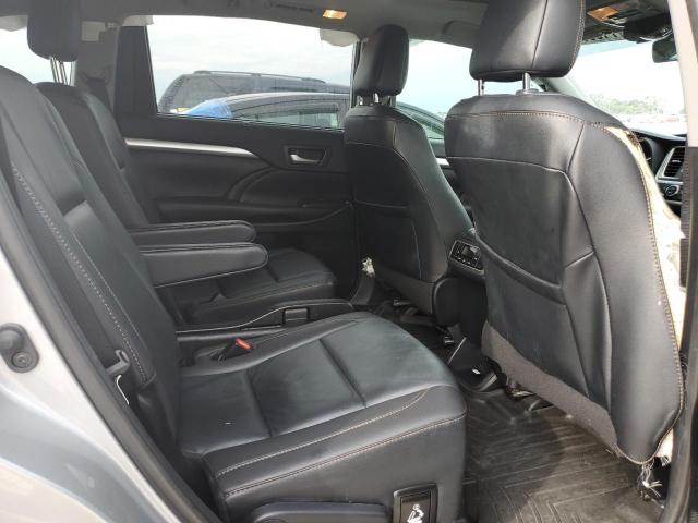 Photo 11 from auction – 2019 TOYOTA HIGHLANDER with VIN 5TDKZRFH2KS361374