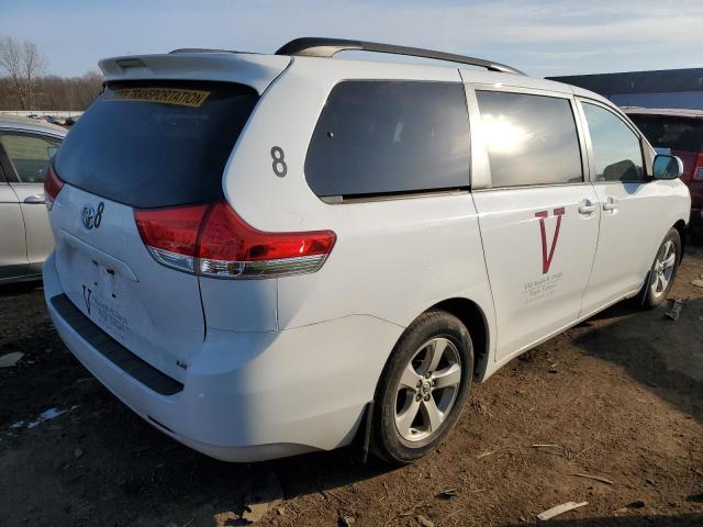 Photo 3 from auction – 2014 TOYOTA SIENNA LE with VIN 5TDKK3DC4ES471372