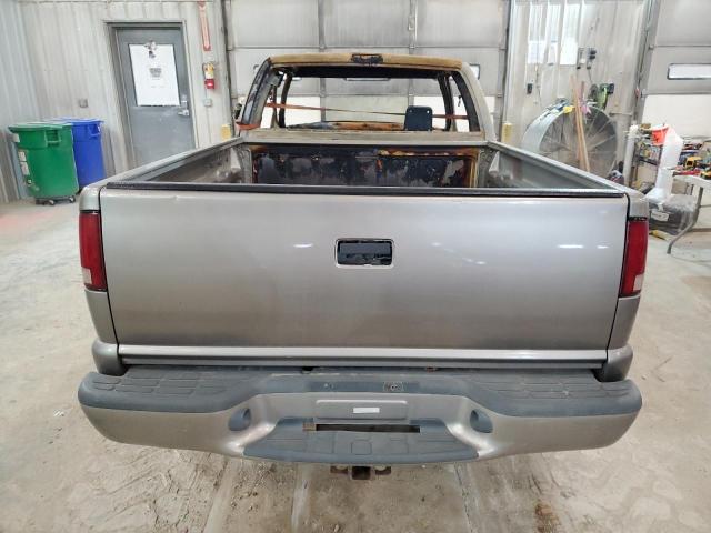 Photo 6 from auction – 1999 GMC SONOMA with VIN 1GTCT19W8X8526213