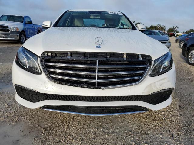 Photo 5 from auction – 2018 MERCEDES-BENZ E 300 with VIN WDDZF4JB1JA446270
