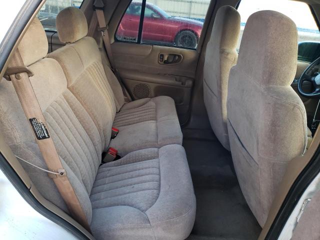 Photo 10 from auction – 2000 CHEVROLET BLAZER with VIN 1GNDT13W2Y2282972