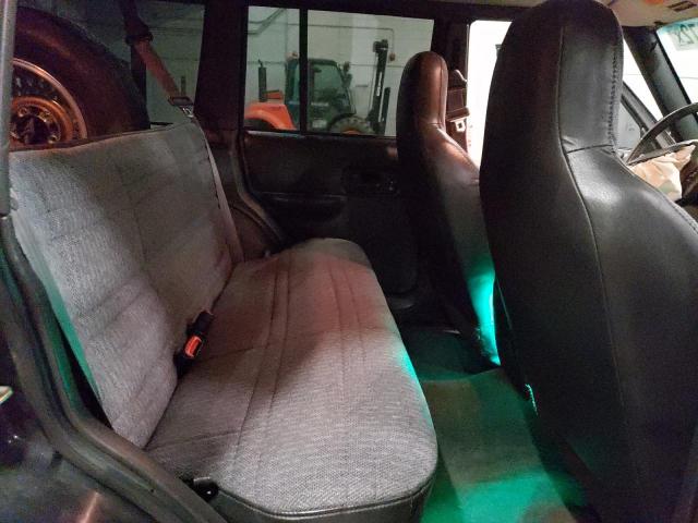 Photo 11 from auction – 1999 JEEP CHEROKEE S with VIN 1J4FF68S8XL642082