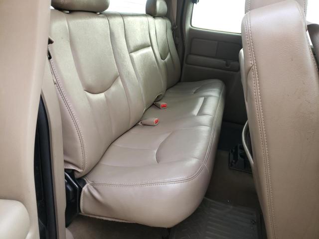 Photo 11 from auction – 2004 CHEVROLET SILVERADO with VIN 1GCHK29104E168928