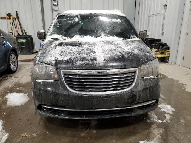 Photo 5 from auction – 2016 CHRYSLER TOWN & COU with VIN 2C4RC1HG9GR190614