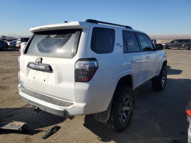 Photo 3 from auction – 2020 TOYOTA 4RUNNER SR with VIN JTEBU5JR5L5817703