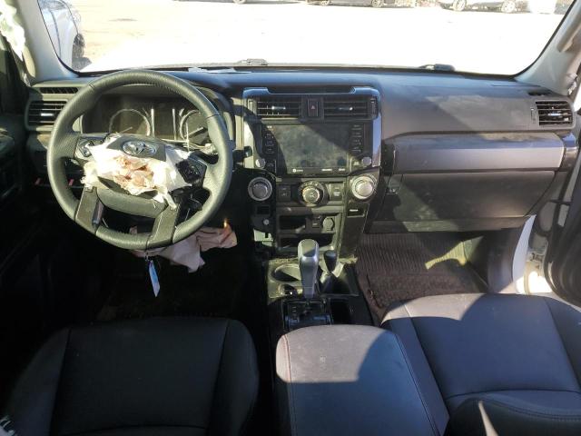 Photo 8 from auction – 2020 TOYOTA 4RUNNER SR with VIN JTEBU5JR5L5817703