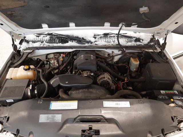 Photo 11 from auction – 2000 CHEVROLET SILVERADO with VIN 1GCEC14V7YE392577